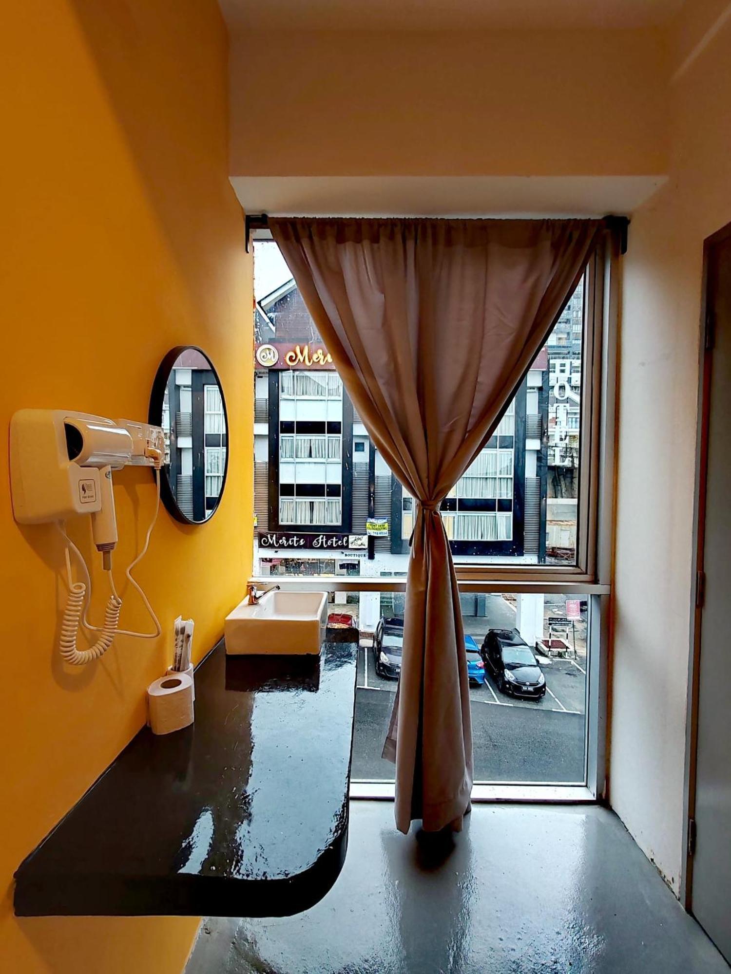 The Cocoon Capsule Hotel Cameron Highlands Buitenkant foto